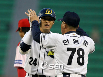[사진]강동우,'코치님, 잘했죠?'