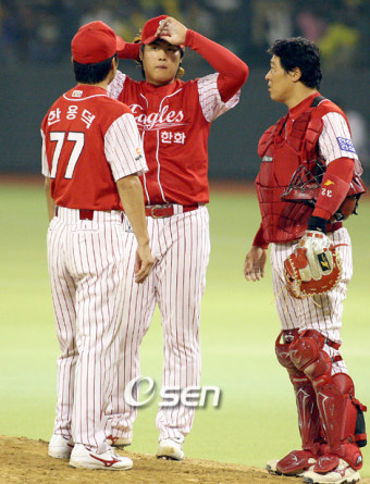 [사진]'현진아, 차분하게 해라!'