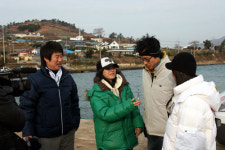 산 넘고 물 건너, 섬마을 돌며 의료소외자 돕는다