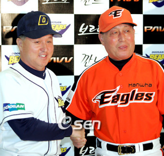 김경문-김인식, 경기 전 반응부터 '극과 극'