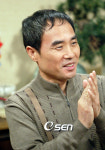 '간암수술' 강신일 촬영장 복귀, ‘다시 웃었다’
