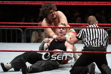 [사진]칼리토,제프 하디, 목이 좀 아프지?