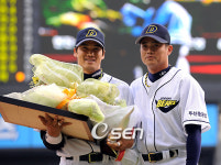 [사진]안경현,성흔아 축하한다