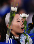 [사진]고 정용훈을 추모하는 그랑블루의 국화꽃