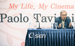 [사진]파올로 타비아니,"김기덕 감독의 영화 사마리아에 감동을 받았어요"