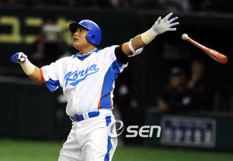 [WBC]'1회 대회 조연' 봉중근-김태균, '대표팀 투타 기둥' 자리매김