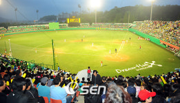 [사진]군산야구장의 열기