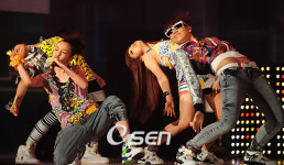 [사진]투애니원(2NE1),이렇게 유연할수가!