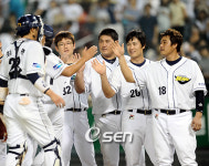 [사진]'두산 12-3 대승리'