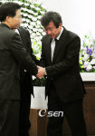 [사진]강우석,슬픔에 잠겨