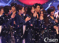 [사진]카라,어머 우리가 1등이야