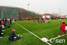SK, 어린이 위한 새싹야구장 조성