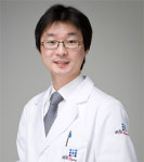 그루밍족, 그루밍 방해하는 제 1순위… 여드름!