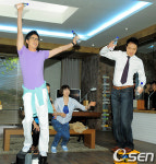 [사진]강지환, 웅인이형, 날 따라해봐