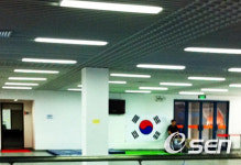 [광저우 통신] 수영장의 작은 영토...물리치료실