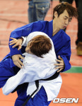 [사진]유도 결승에서 만난 전진-이민우