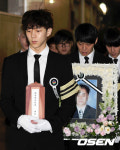[사진]박유환-박유천,아버지 마지막 가시는 길