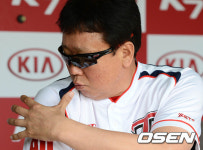 [사진]선동렬 감독,소사의 팔뚝 어마어마해요