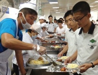 대구FC, 성광중·평리중서 배식봉사