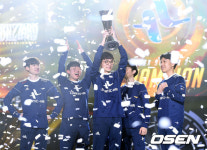 [사진]루나틱 하이,우리가 챔피언이다!