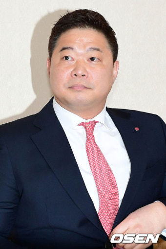 [사진]현주엽,'떨리는 감독 취임 기자회견'