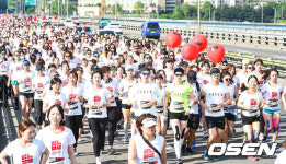[사진]2017 나이키우먼 하프마라톤 도심을 달리는 힘찬 질주