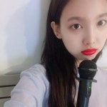 [★SHOT!] “노래방 중독” 트와이스 나연, 예쁨 넘치는 초근접 셀카