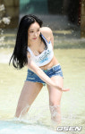 [사진]브레이브걸스 민영,시원한 물장난