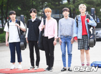 [사진]뮤뱅 출근길 데이식스,기타는 저희가 직접