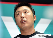 [사진]부정투구 논란에 직접 사과의 말 전하는 배영수