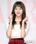 [사진]에이프릴 나은,더 예뻐진 비주얼