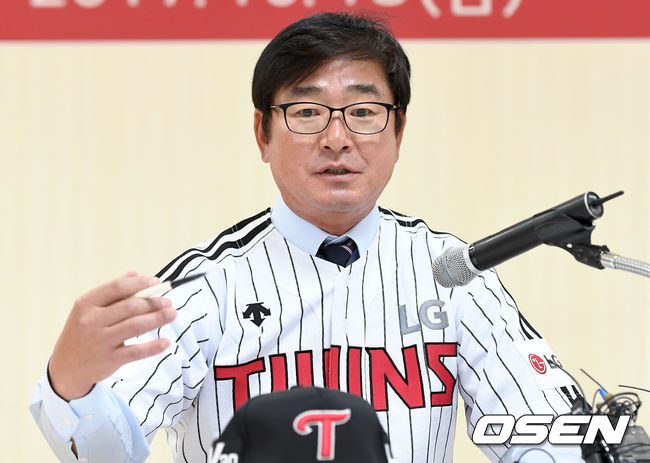 류중일 감독, WBSC 프리미어12 대회 후 아쉬움 터놓은 발언 더 많은 경기 필요