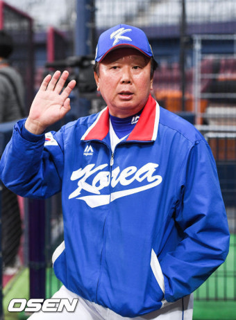 [사진]선동렬 감독,'넥센 평가전 오늘은 이겨야죠'