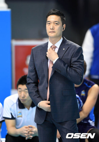 [사진]김상우 감독,'삼성화재 질주 막는다'