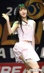 [사진]오마이걸 유아, 반짝이는 미모