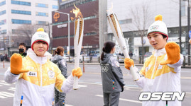 [사진]슈퍼주니어 동해-예성, 우리는 성화봉송하는 슈퍼주니어!