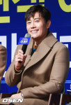 [사진]환한 미소 이병헌,그것만이 내세상 300만 돌파 감사해요