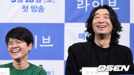 [사진]미소짓는 노희경 작가-김규태 감독