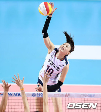 [사진]김연경, '클래스가 다른 스파이크'