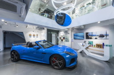 재규어 랜드로버 ‘신사 가로수길 드라이빙 센터’, 수입차 최초 심야 운영