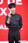 [사진]빅스 엔,사랑의 손 하트