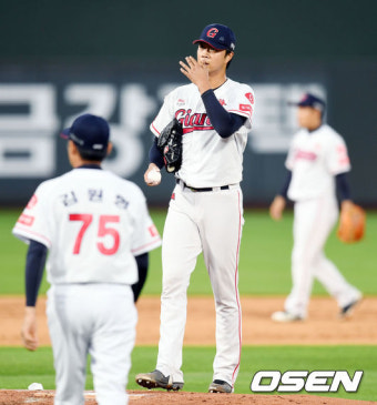 [사진]윤성빈,'1회 6실점 악몽'