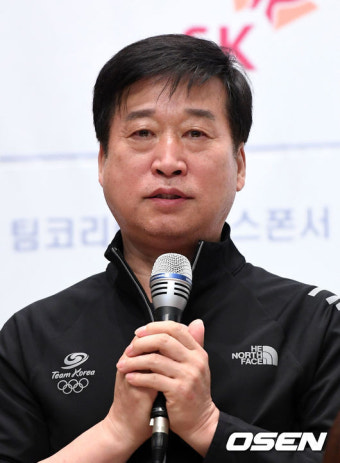 [사진]김호철 감독,'남자 배구 응원 많이해주세요'