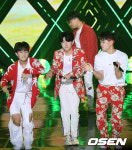 [사진]더이스트라이트,무대를 즐기며