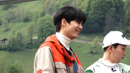‘사서고생2’ 뉴이스트W 종현, 소젖 짜기 성공 ‘강원도의 아들’