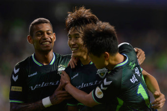 전북 현대, 멀티골 터뜨린 전진우의 활약에 견고한 3-1 대구로 승리!