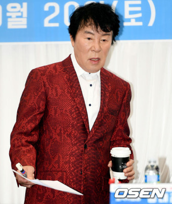 [사진]송대관, '떨리는 마음'