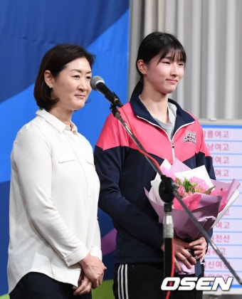 ‘이주아 1순위 흥국생명행’ 여자배구 신인드래프트, 총 19명 지명(종합)