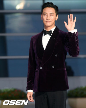 ‘부일영화상’ 주지훈 “‘아수라’ 배역 양보해준 김남길에게 영광 돌린다” [23rd BIFF]