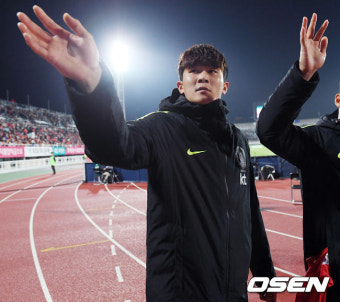 [사진]김민재,'붉은 악마들 응원 고마워요'